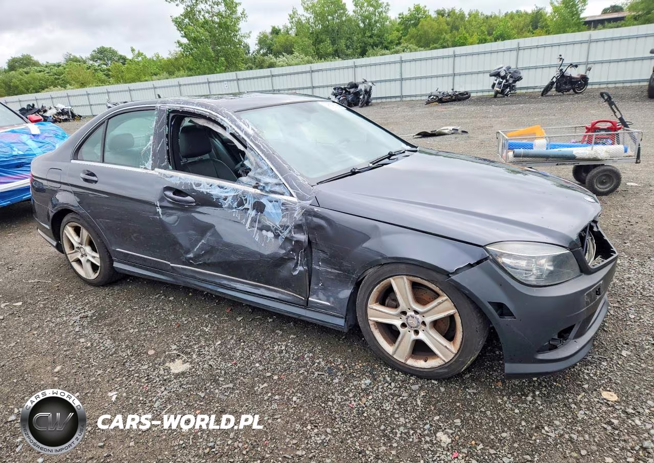 2011 Mercedes-Benz C 300 4Matic VIN:WDDGF8BB4BF646464 - 4
