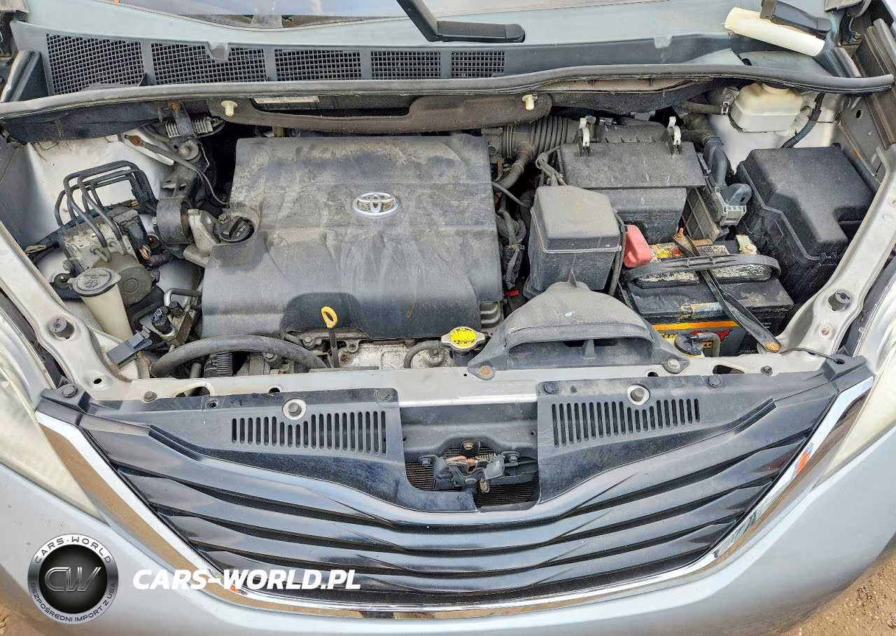 2014 Toyota Sienna Le VIN:5TDKK3DCXES425089 - 12