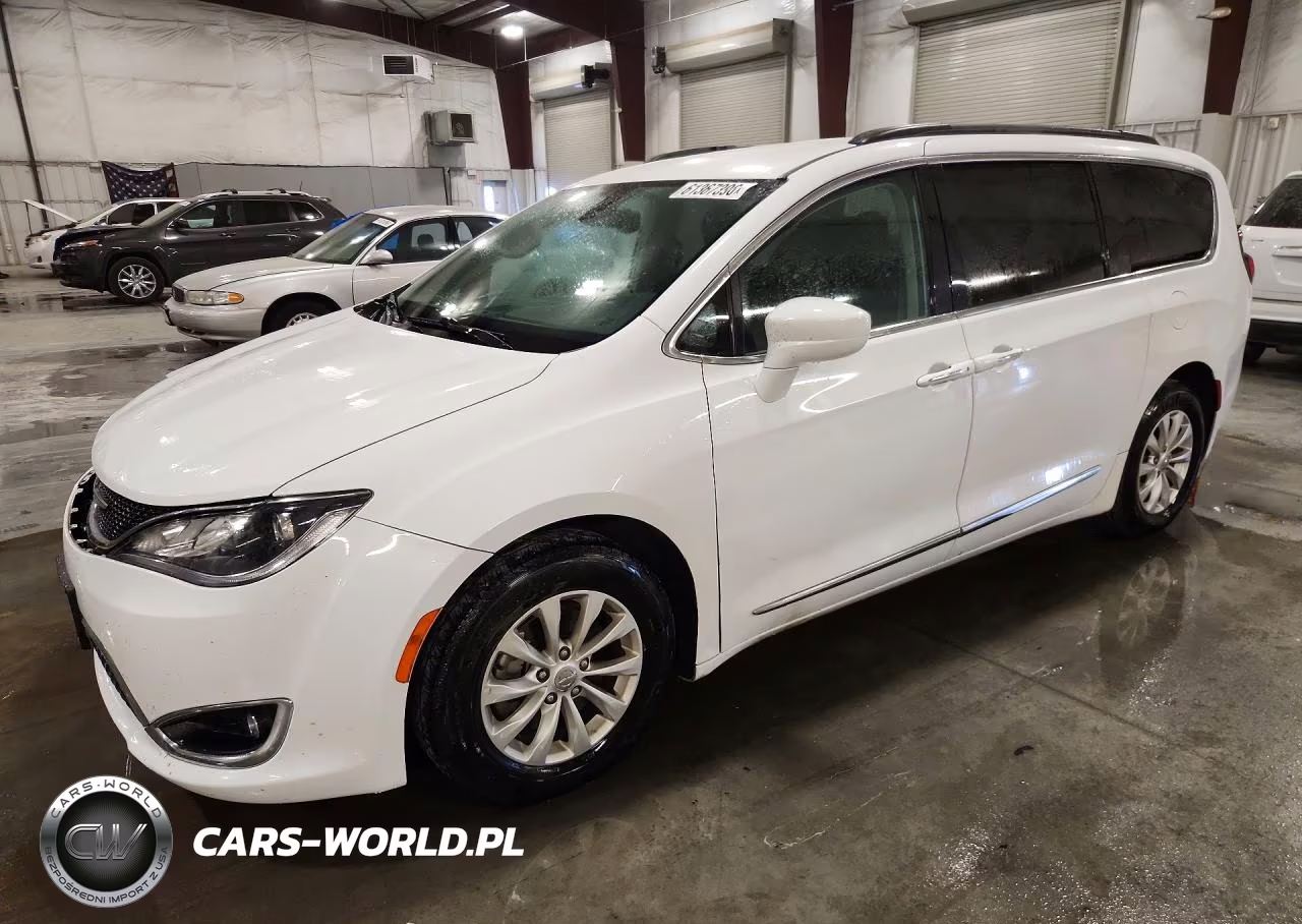 2017 Chrysler Pacifica Touring L