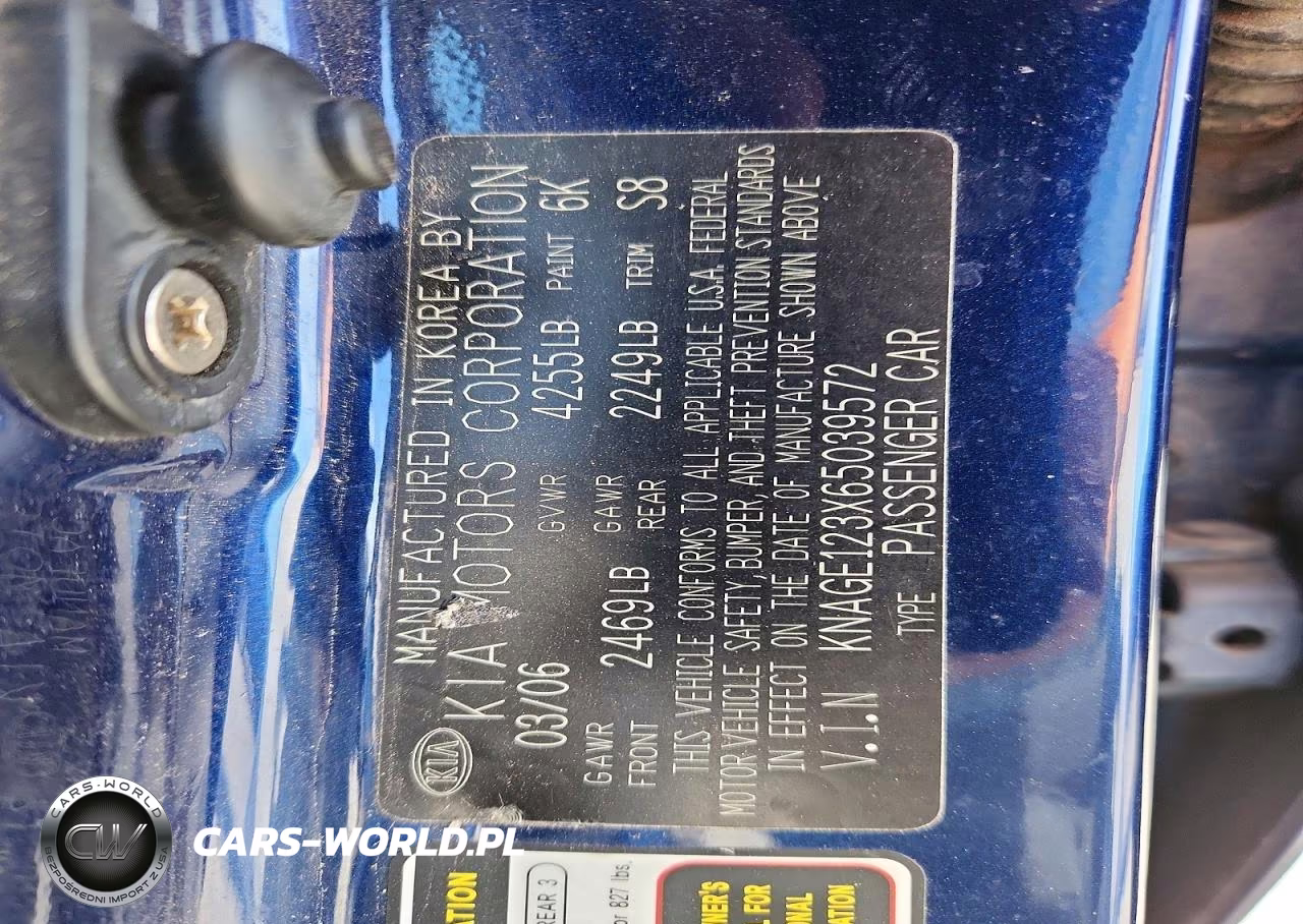2006 Kia Optima Lx VIN:KNAGE123X65039572 - 12