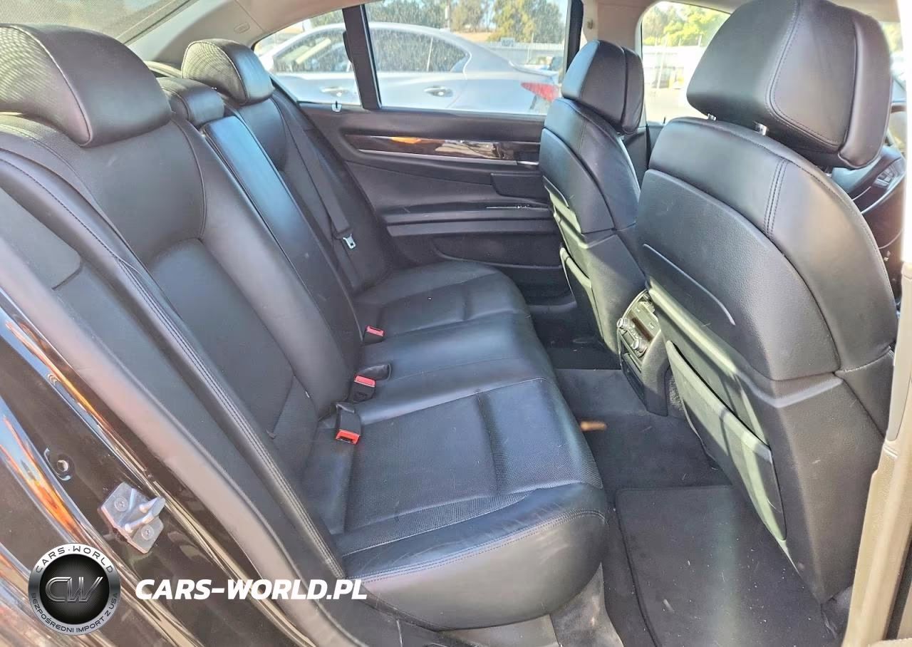 2012 BMW 750 I VIN:WBAKA8C50CCY37827 - 10