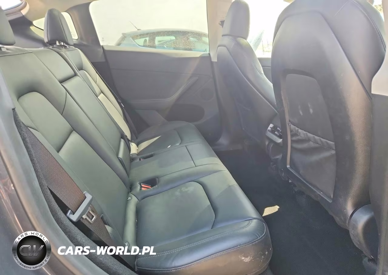 2023 Tesla Model Y VIN:7SAYGDEE1PA197492 - 10