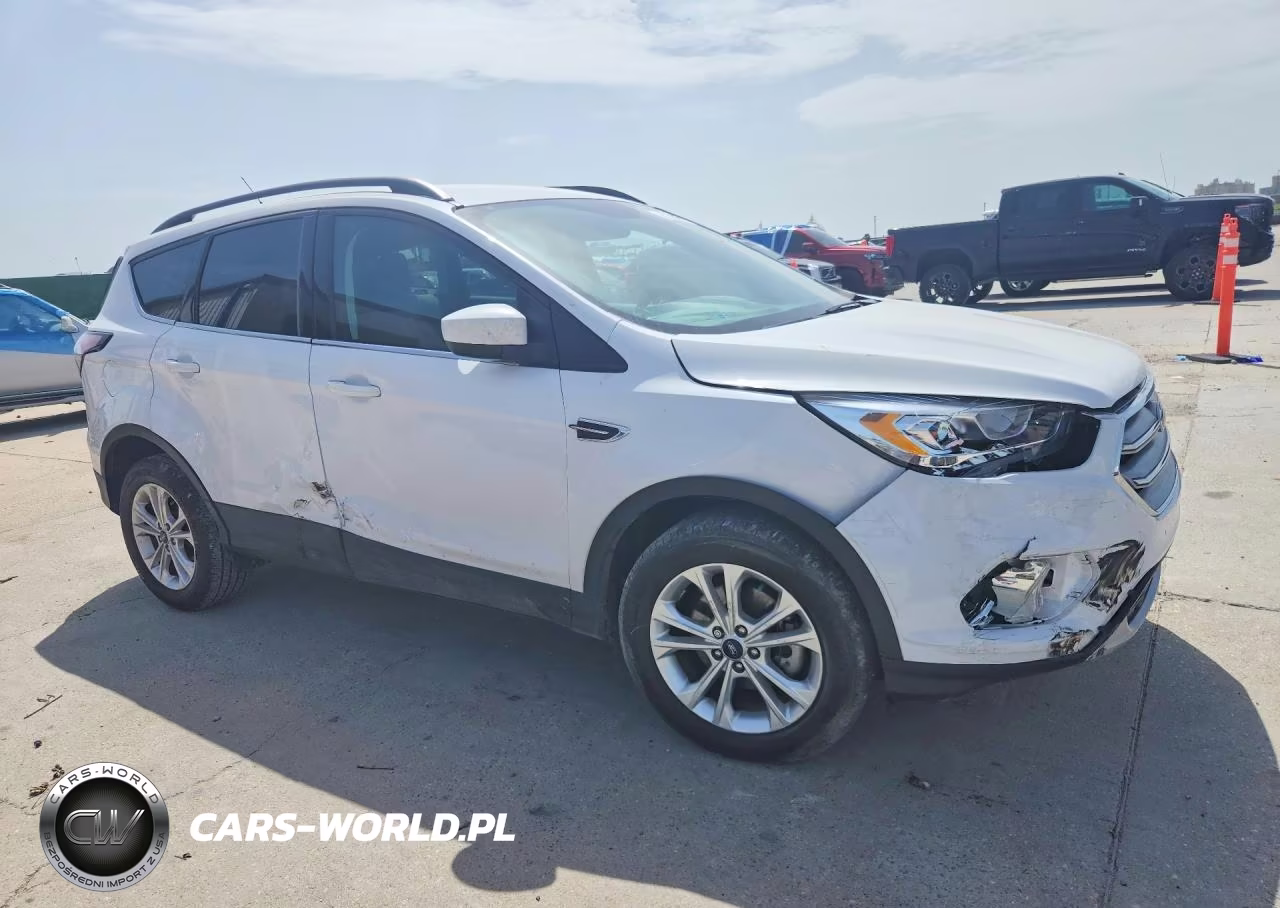 2017 Ford Escape Se VIN:1FMCU0GD2HUE85395 - 4