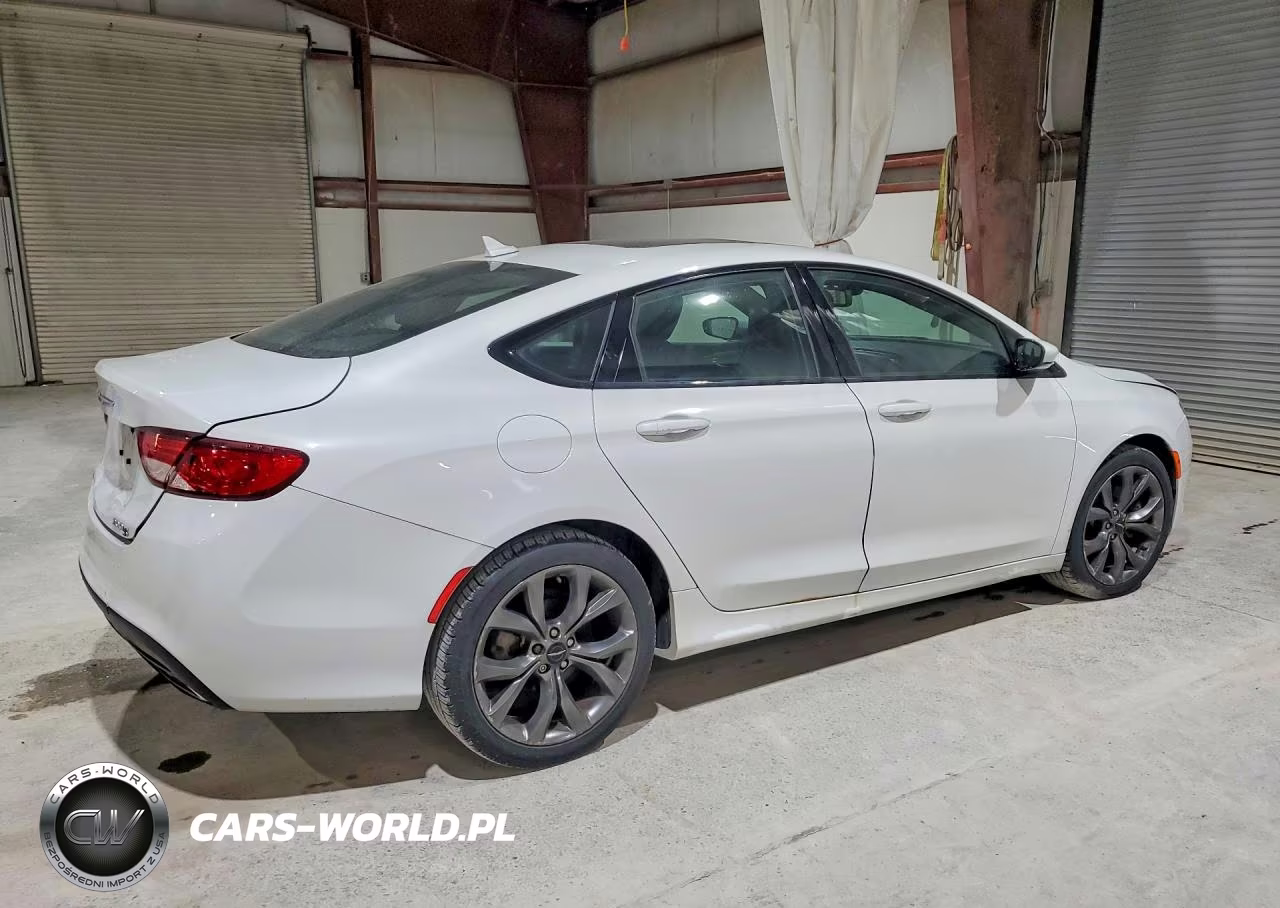 2015 Chrysler 200 S VIN:1C3CCCDGXFN556894 - 3