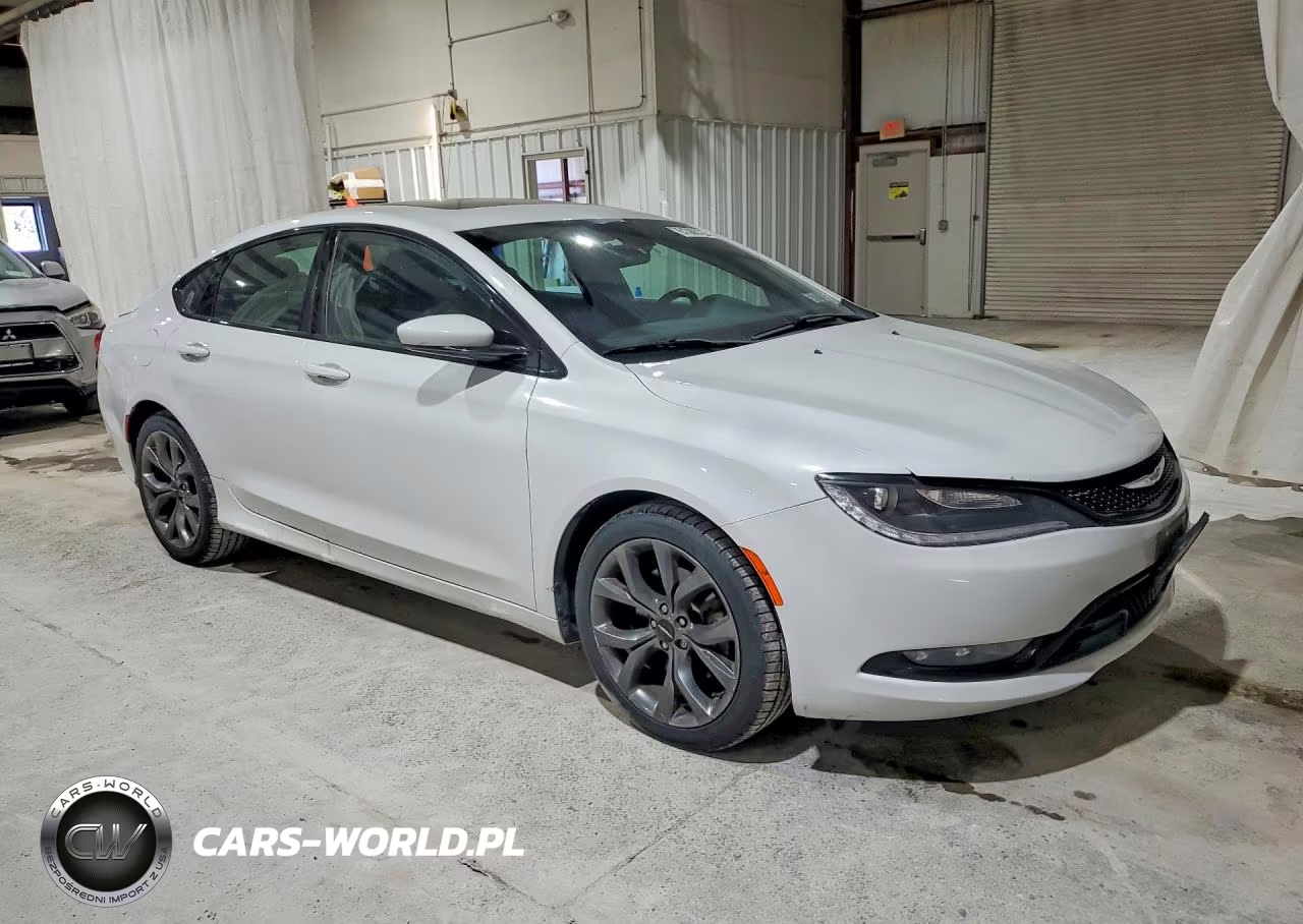 2015 Chrysler 200 S VIN:1C3CCCDGXFN556894 - 4