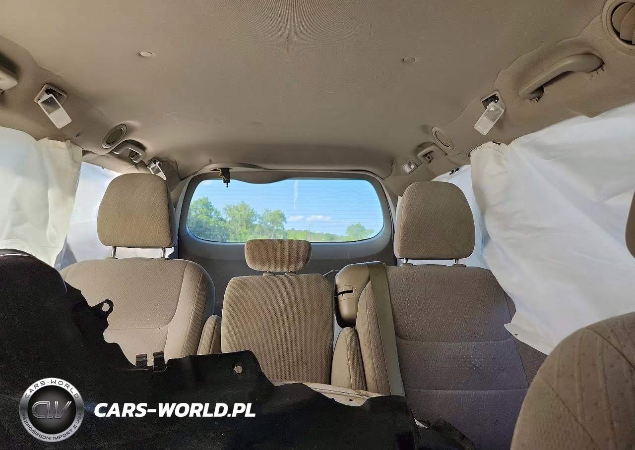 2019 Toyota Sienna Le VIN:5TDKZ3DC4KS975198 - 10