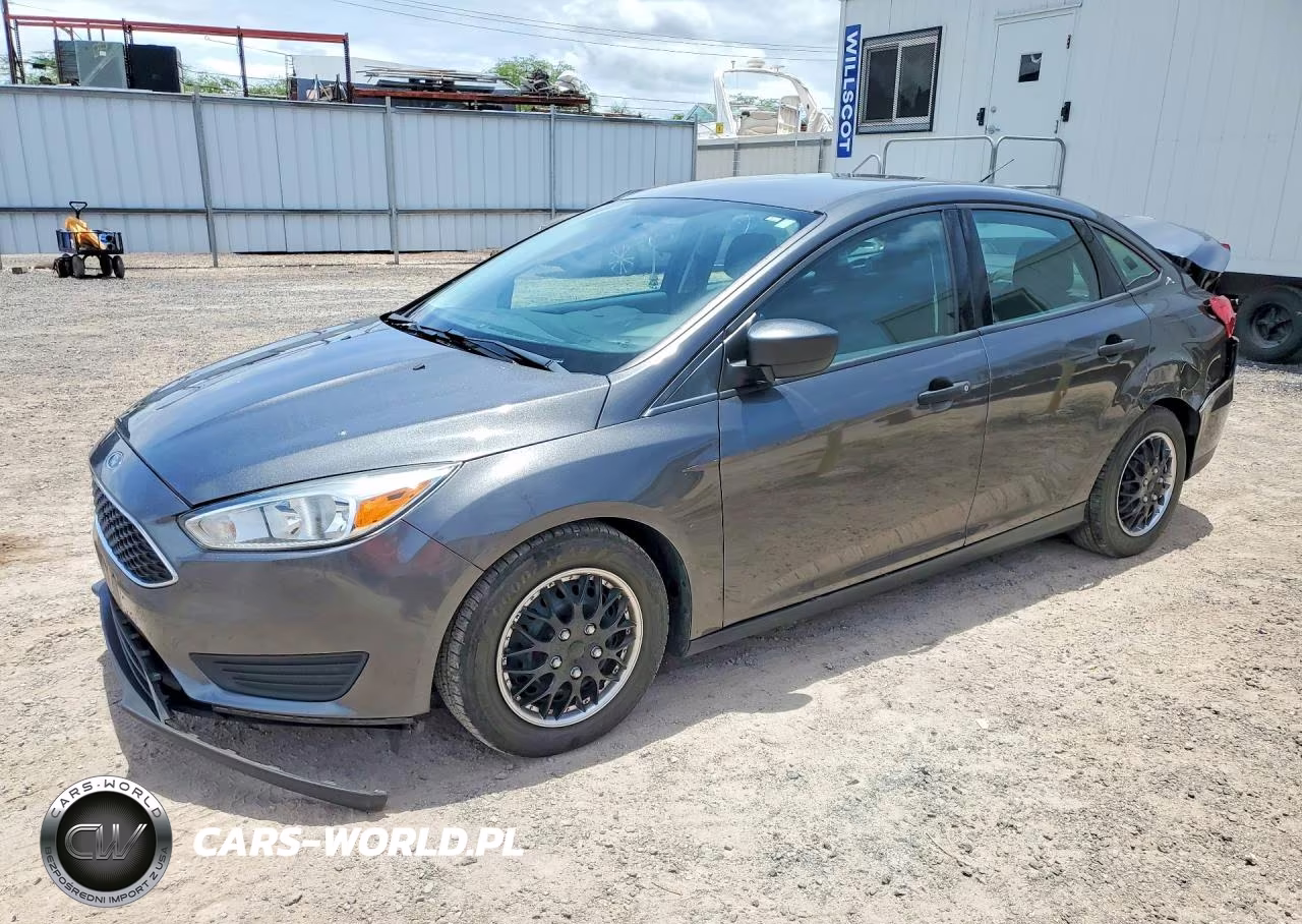 2015 Ford Focus S – zdjęcie 1 z 12