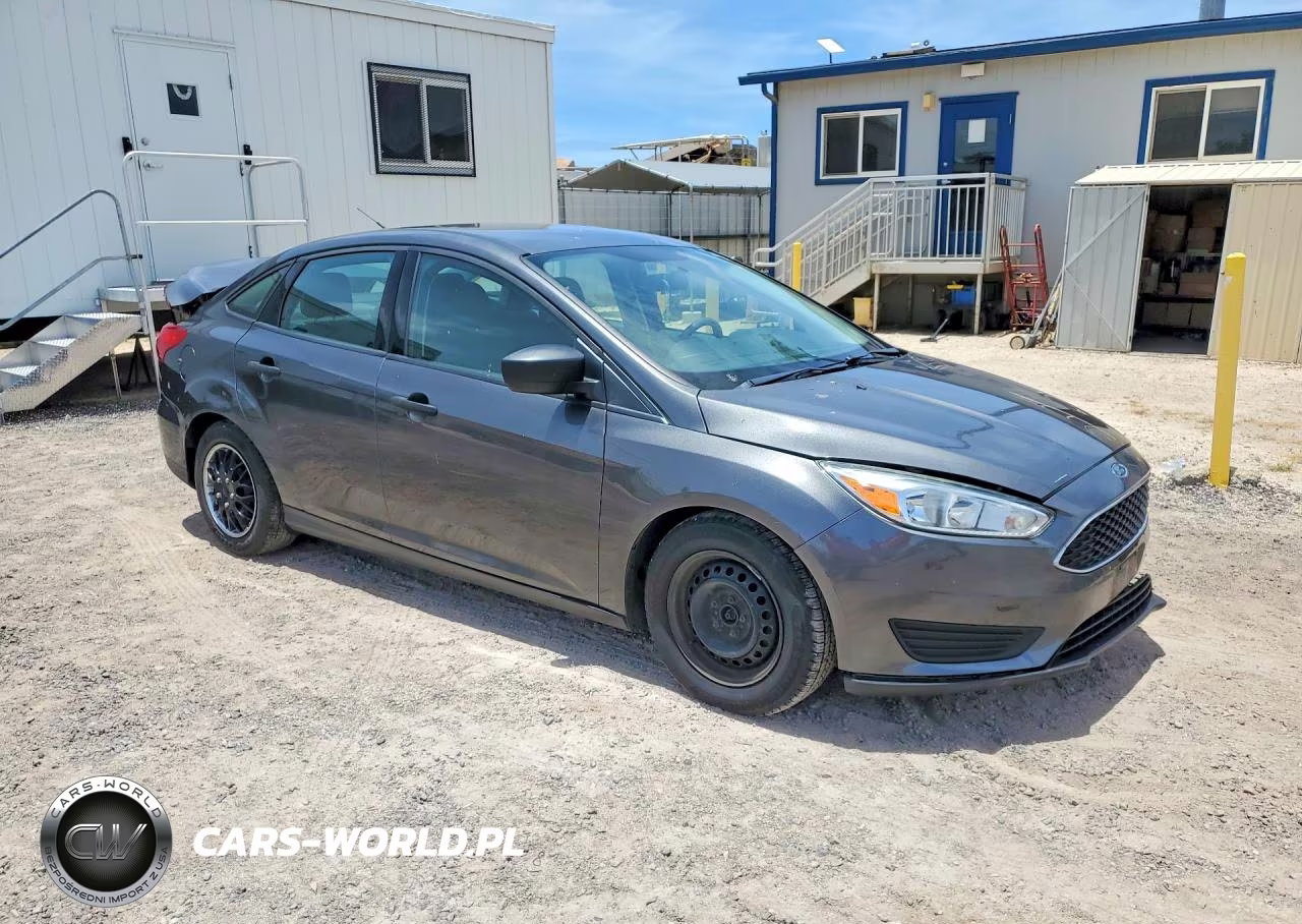 2015 Ford Focus S VIN:1FADP3E22FL247445 - 4