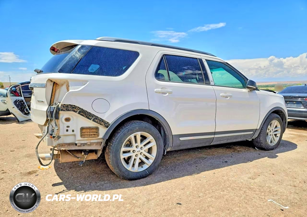 2016 Ford Explorer Xlt VIN:1FM5K7D87GGA85411 - 3