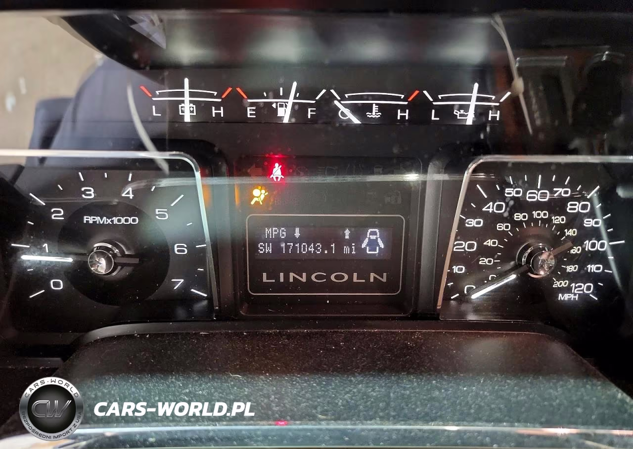2014 Lincoln Navigator L VIN:5LMJJ3J55EEL01315 - 9