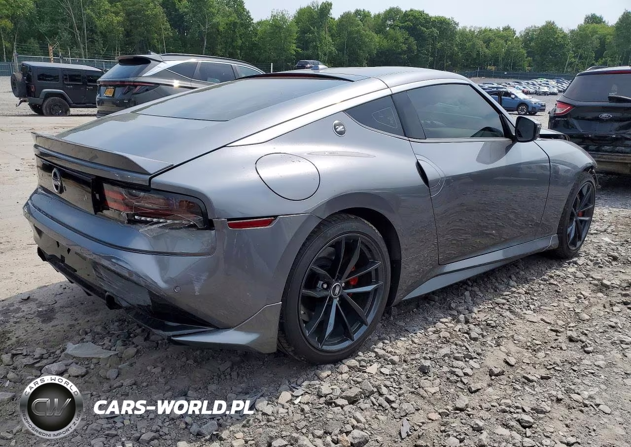 2026 Nissan Z Performance VIN:JN1BZ4BH2TM501805 - 3