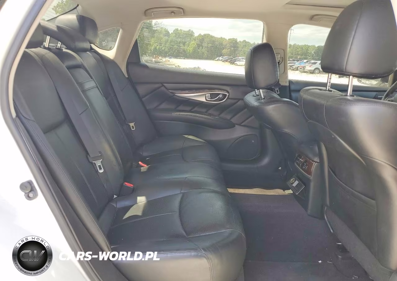 2015 Infiniti Q70L 3.7 VIN:JN1BY1PPXFM601172 - 10