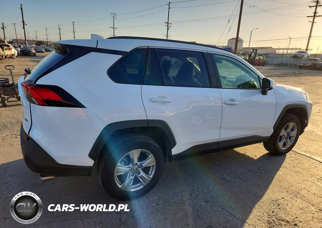 2024 Toyota Rav4 Xle VIN:2T3W1RFV4RC268574 - 3