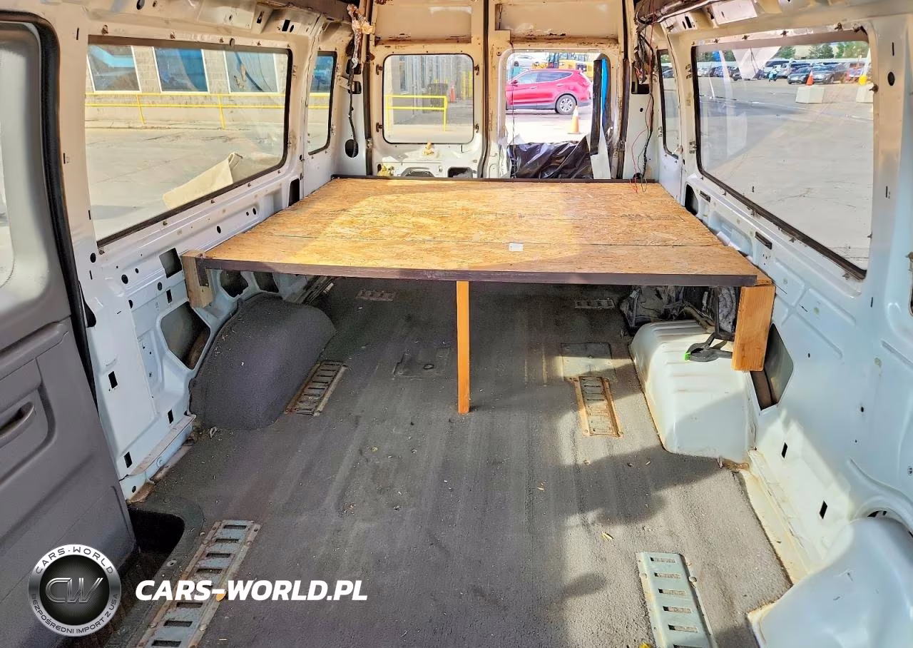 1999 Ford Econoline E350 Super Duty Wagon VIN:1FBSS31L9XHB43252 - 10