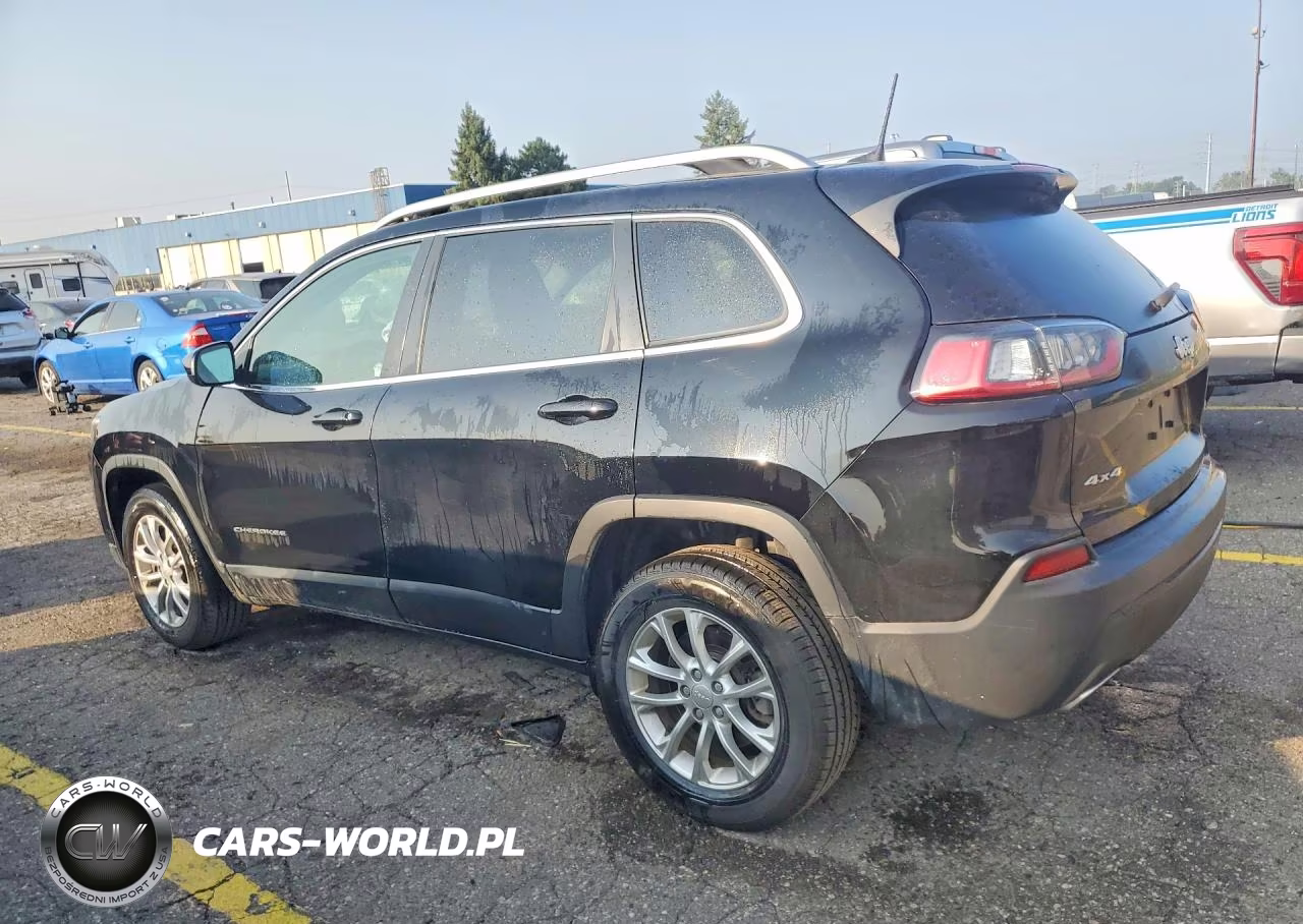2019 Jeep Cherokee Latitude VIN:1C4PJMCXXKD102686 - 2