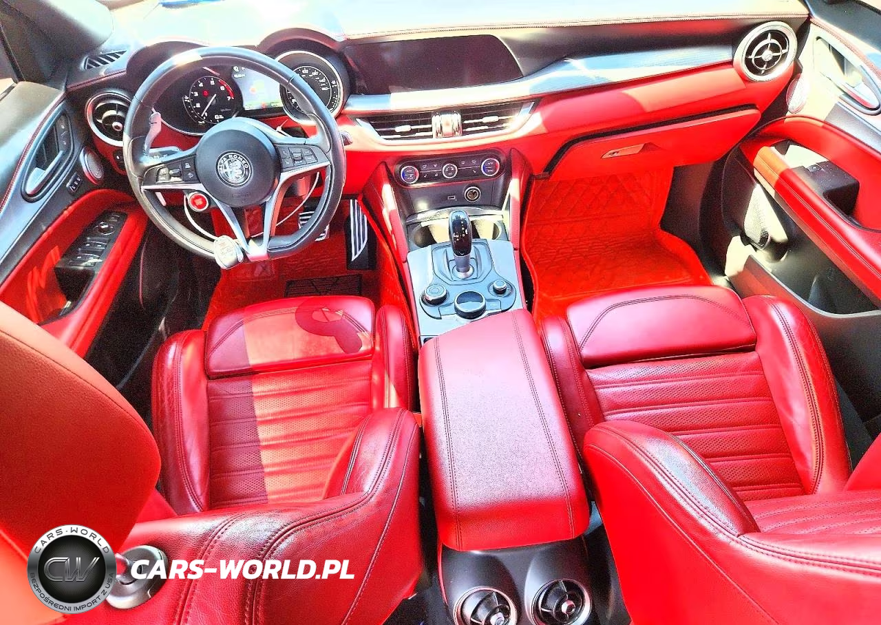 2018 Alfa Romeo Stelvio Ti Sport VIN:ZASFAKNN5J7C19933 - 8