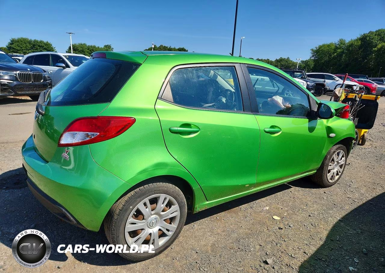 2011 Mazda Mazda2 VIN:JM1DE1HZ6B0127334 - 3