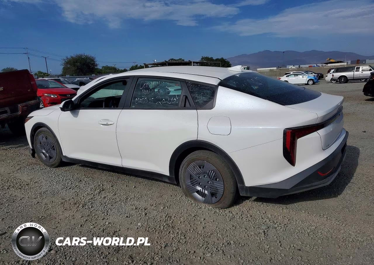 2025 Kia K4 Lx VIN:3KPFT4DEXSE180824 - 2