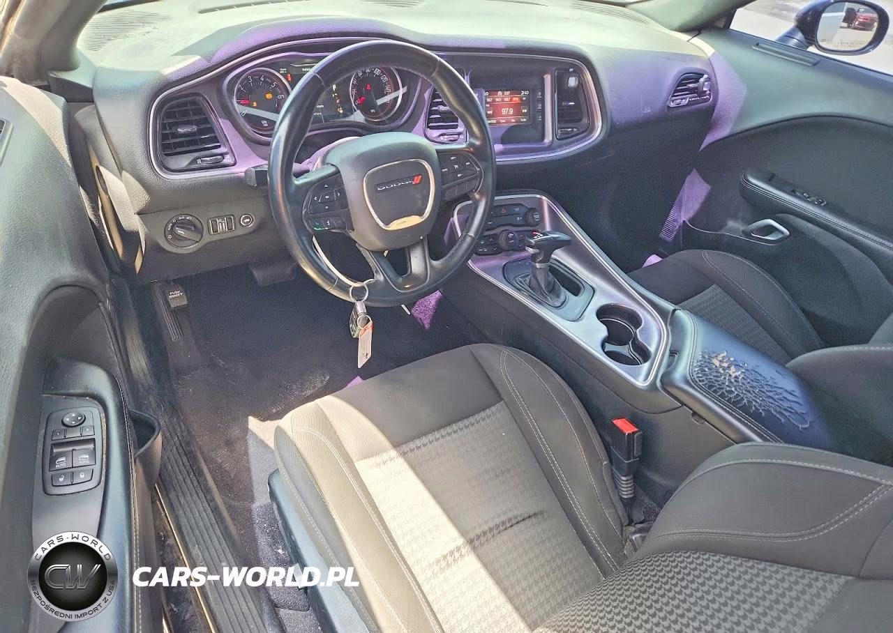 2017 Dodge Challenger Sxt VIN:2C3CDZAG0HH639489 - 8