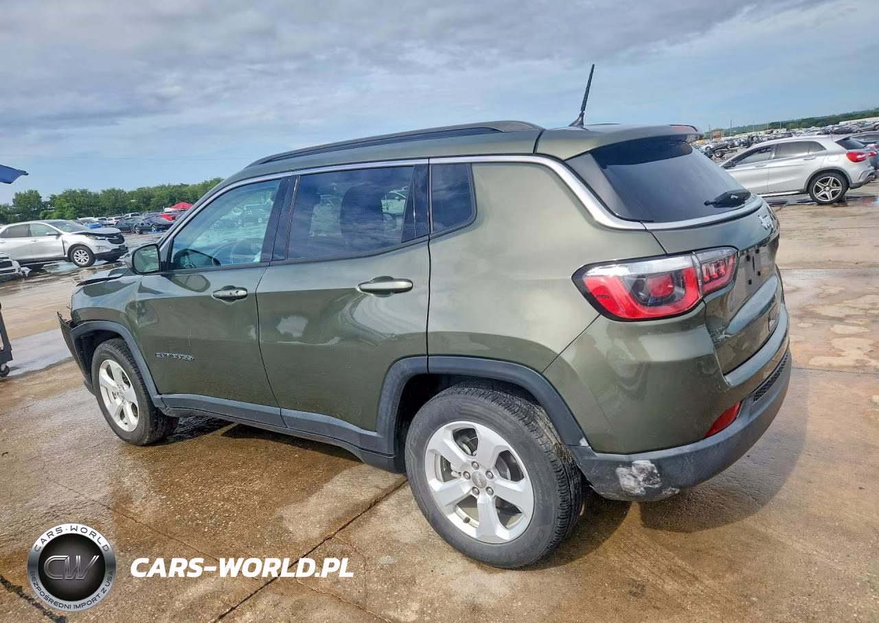 2018 Jeep Compass Latitude VIN:3C4NJCBBXJT330820 - 2