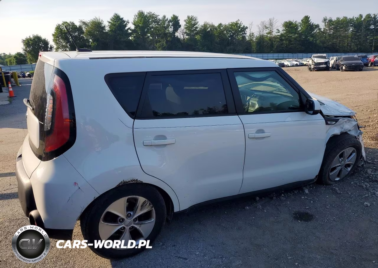 2014 Kia Soul Base VIN:KNDJN2A27E7002747 - 3