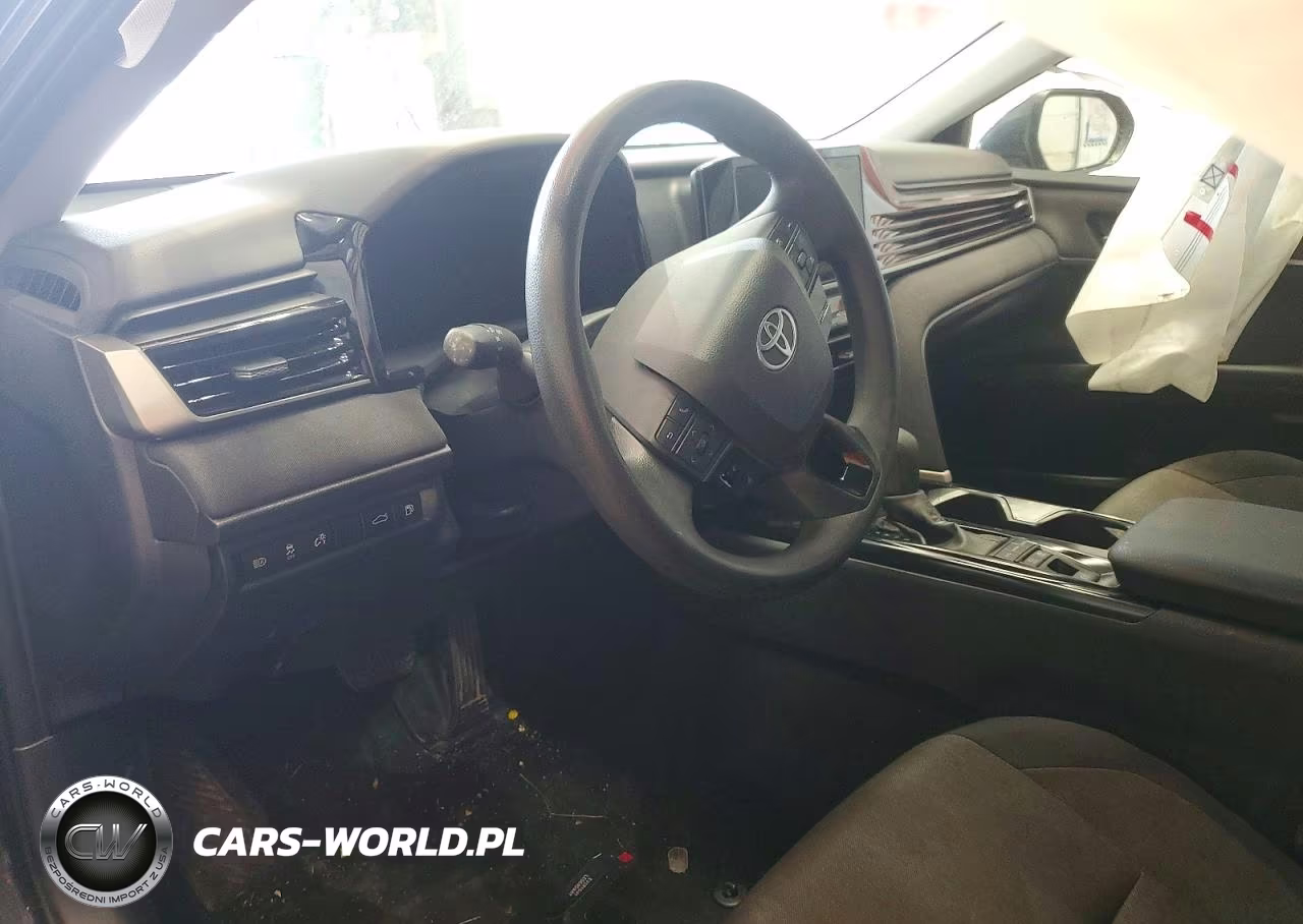 2025 Toyota Camry Le VIN:4T1DAACK2SU000929 - 8