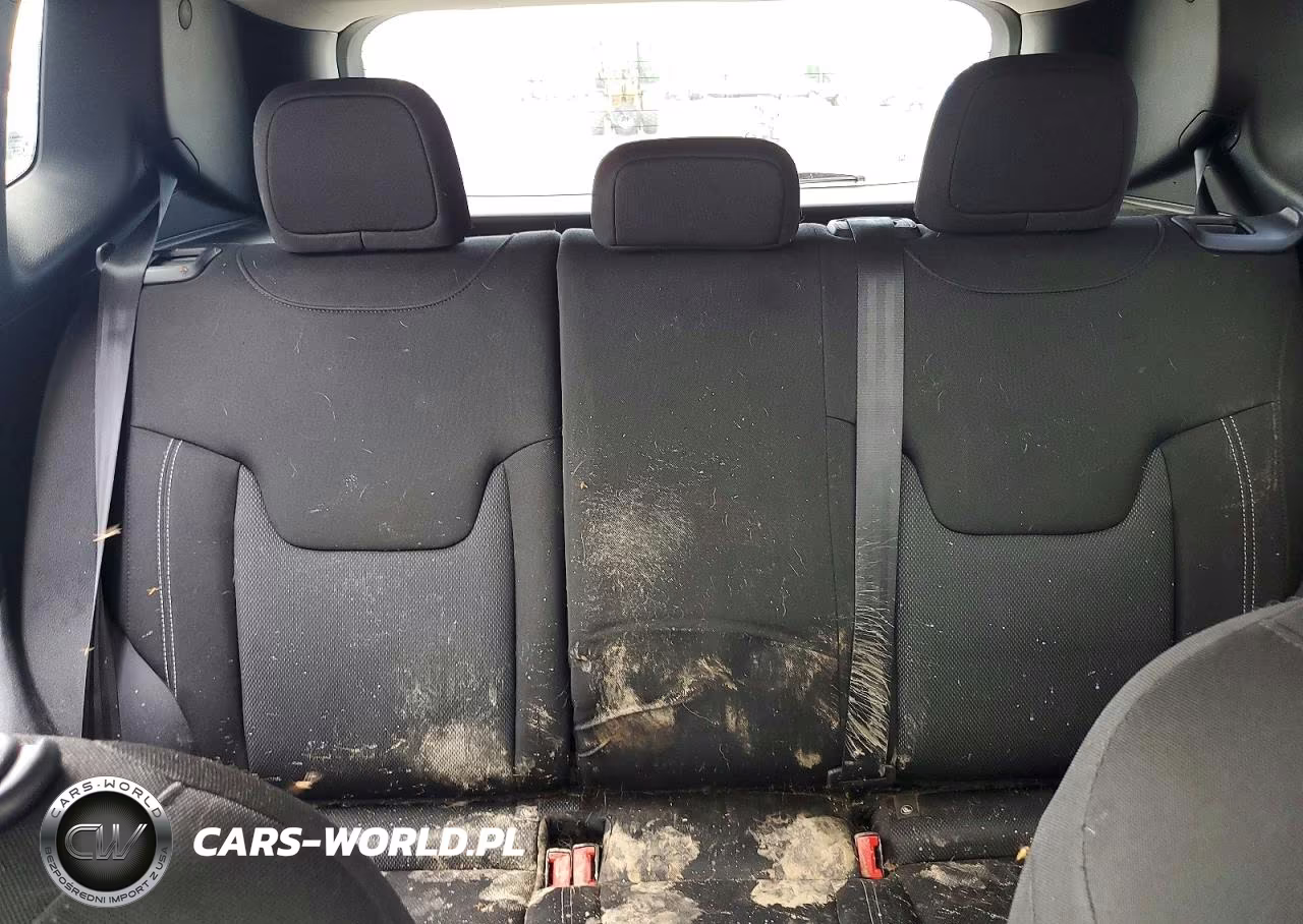 2020 Jeep Renegade Sport VIN:ZACNJBAB0LPM11005 - 10