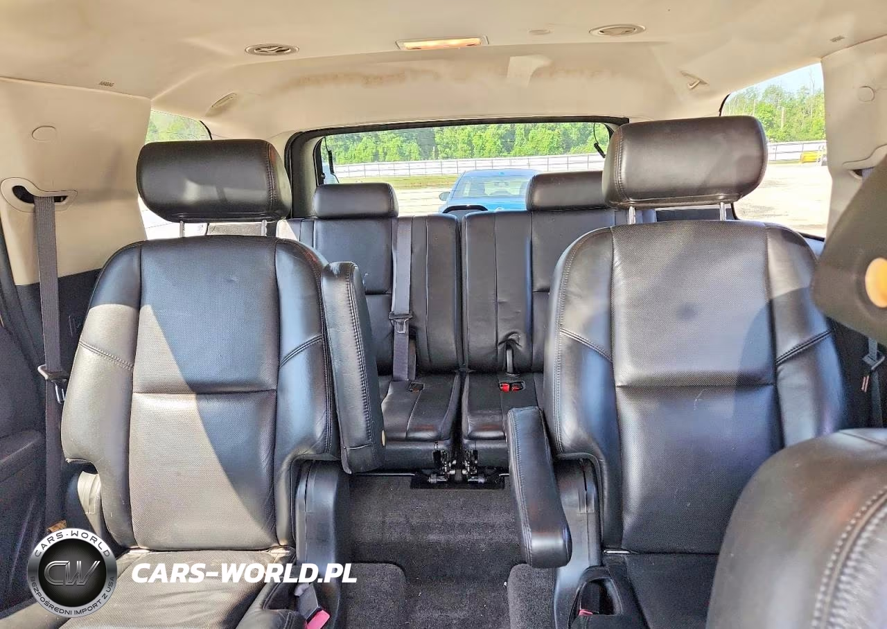 2008 Cadillac Escalade Luxury VIN:1GYFK63888R128299 - 10