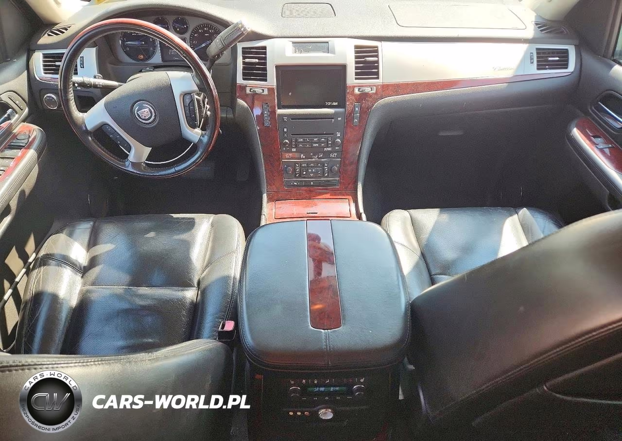 2008 Cadillac Escalade Luxury VIN:1GYFK63888R128299 - 8