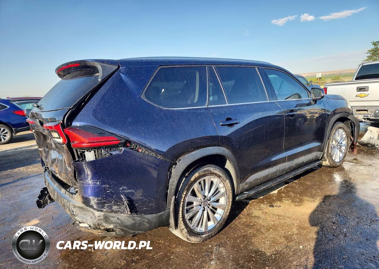 2026 Toyota Grand Highlander Platinum VIN:5TDAAAB53TS108677 - 3