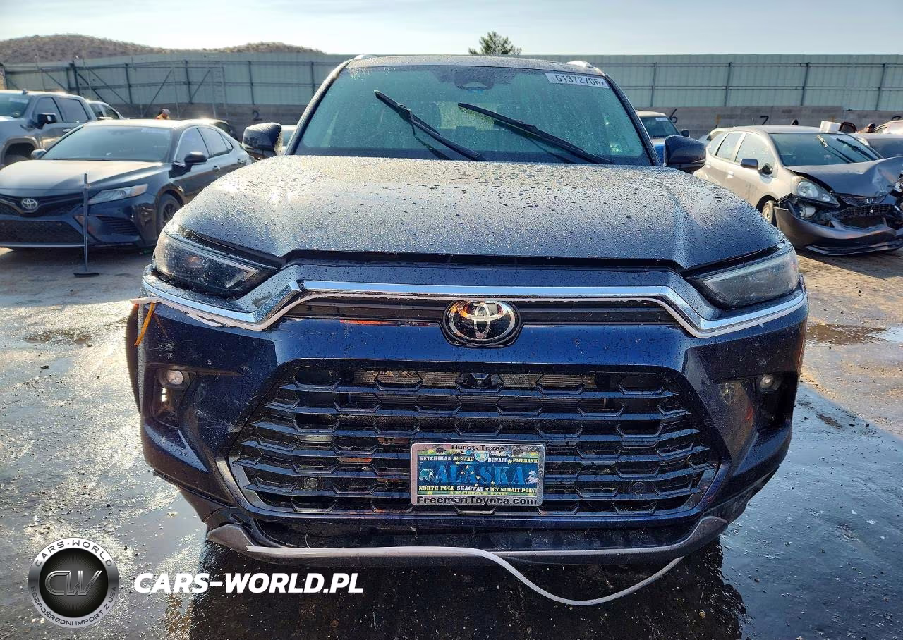 2026 Toyota Grand Highlander Platinum VIN:5TDAAAB53TS108677 - 5
