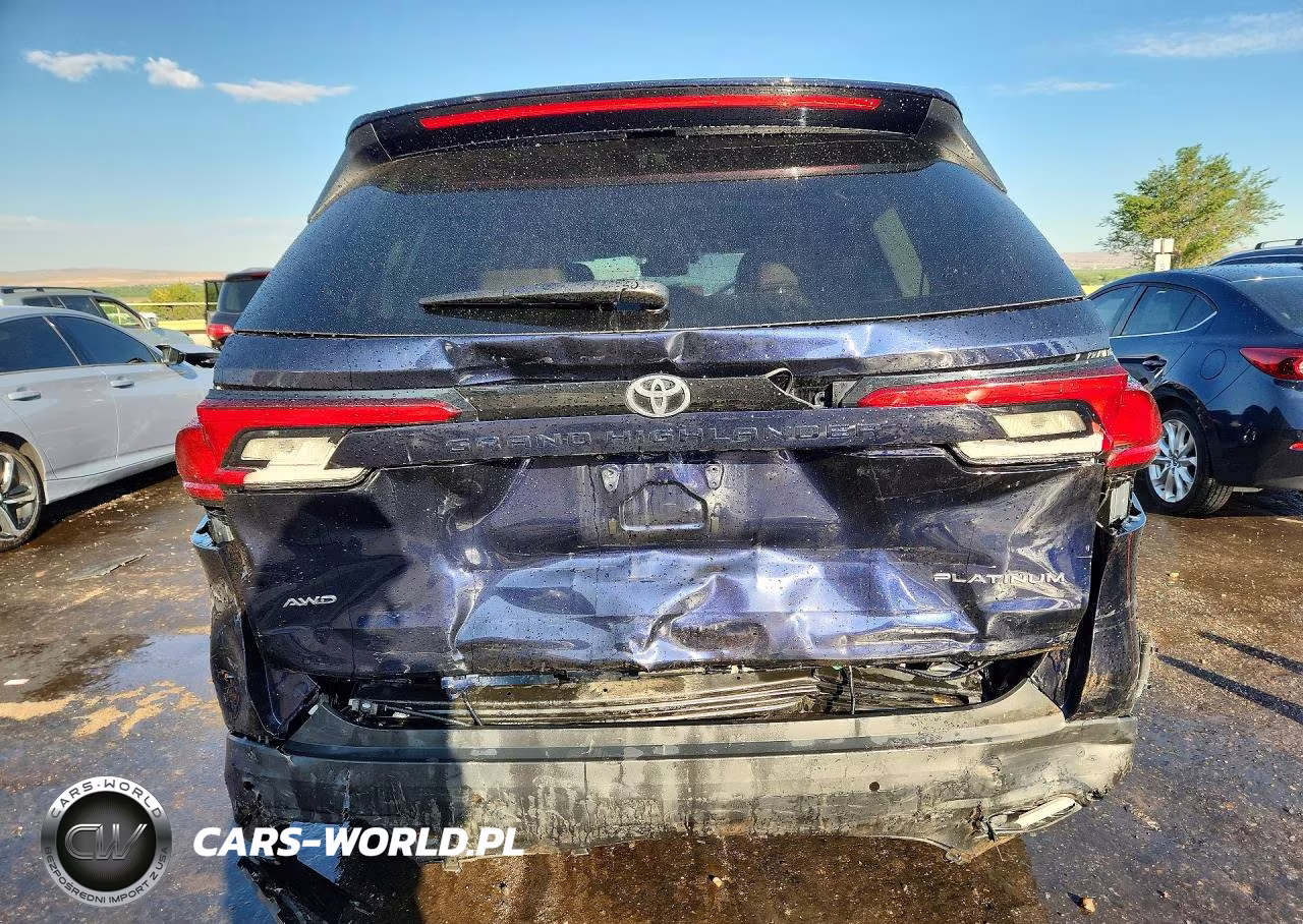 2026 Toyota Grand Highlander Platinum VIN:5TDAAAB53TS108677 - 6