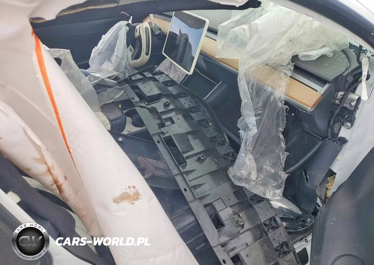 2020 Tesla Model Y VIN:5YJYGDEE7LF012436 - 8