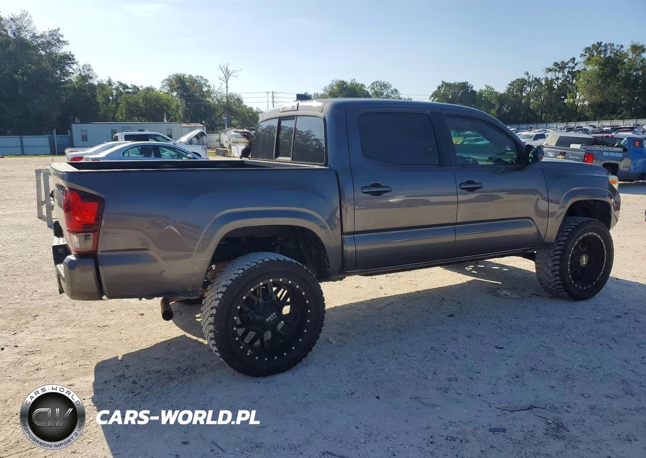 2018 Toyota Tacoma Sr VIN:5TFAX5GN9JX126882 - 3