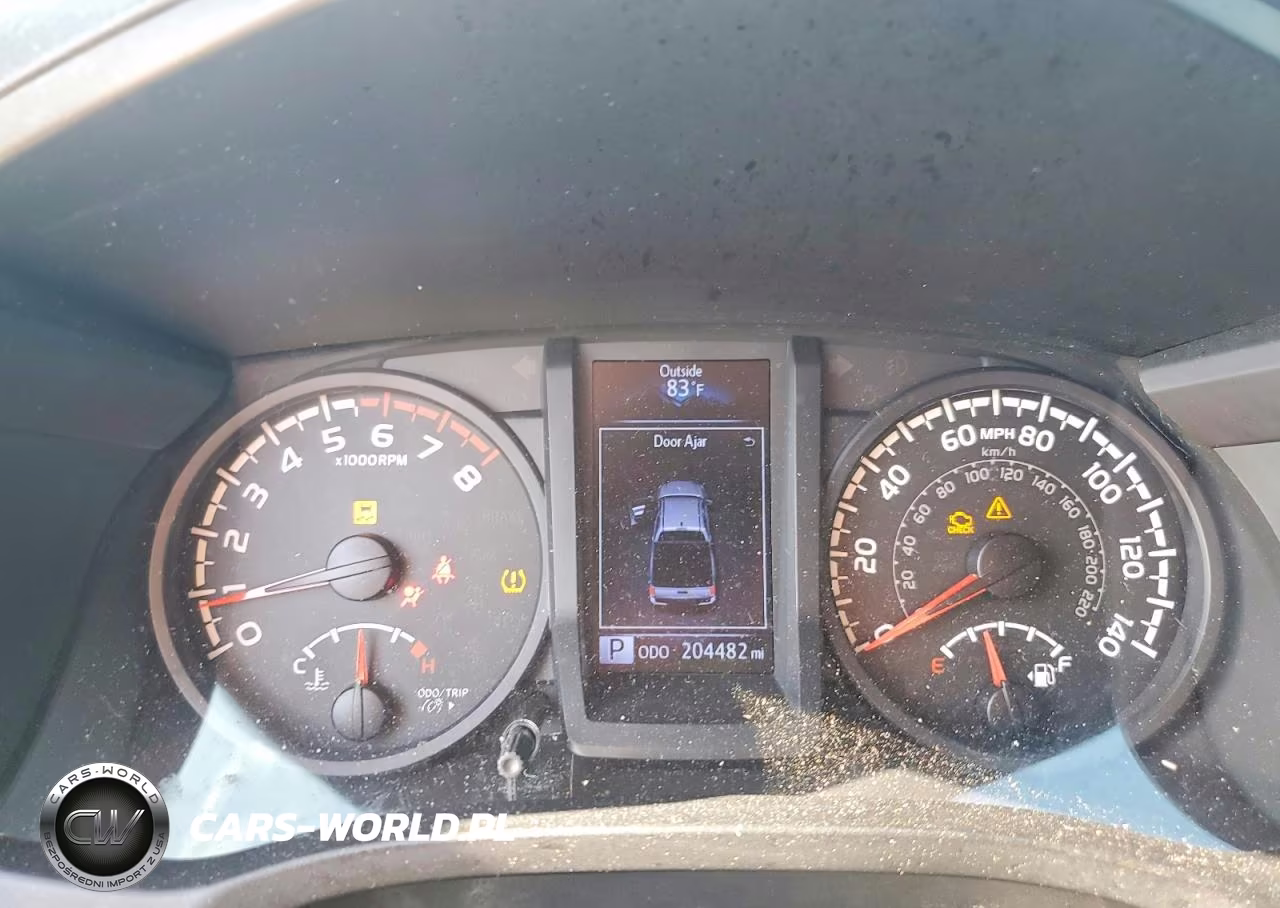 2018 Toyota Tacoma Sr VIN:5TFAX5GN9JX126882 - 9