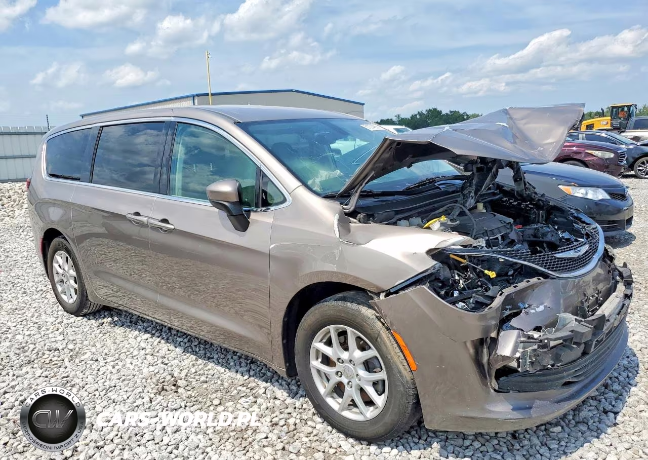2017 Chrysler Pacifica Lx VIN:2C4RC1CG3HR553157 - 4