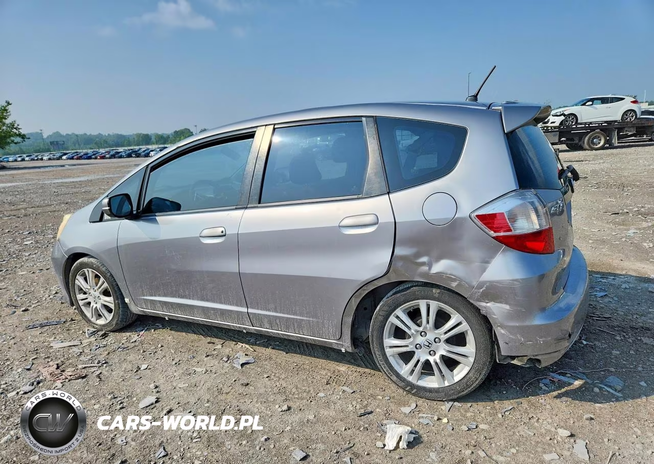 2010 Honda Fit Sport VIN:JHMGE8H63AS021923 - 2