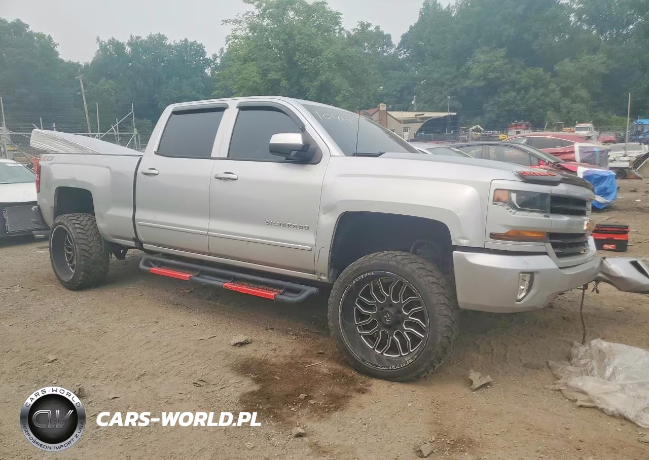 2018 Chevrolet Silverado K1500 Lt VIN:1GCUKREC1JF178310 - 4
