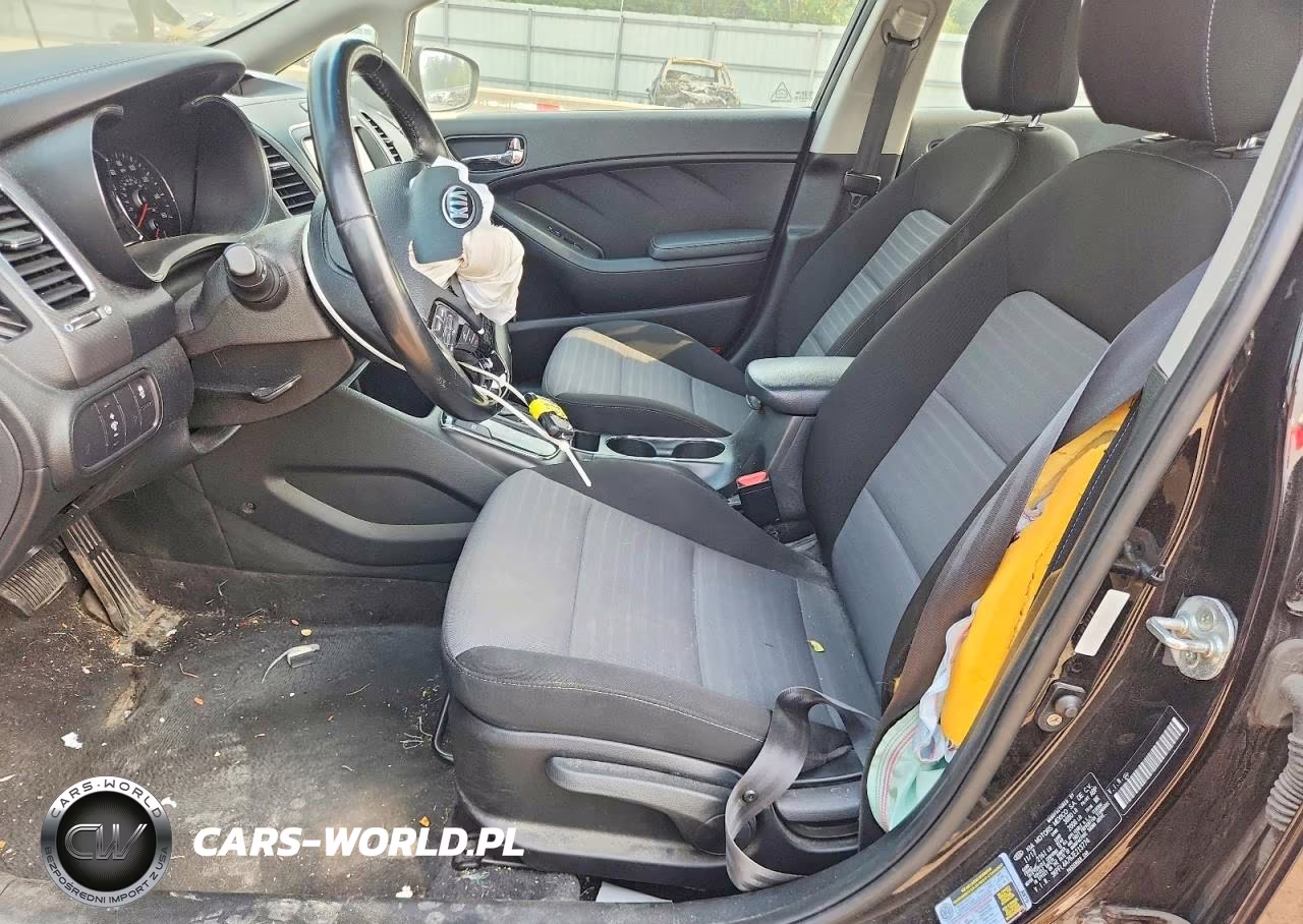 2018 Kia Forte S VIN:3KPFL4A76JE213774 - 7