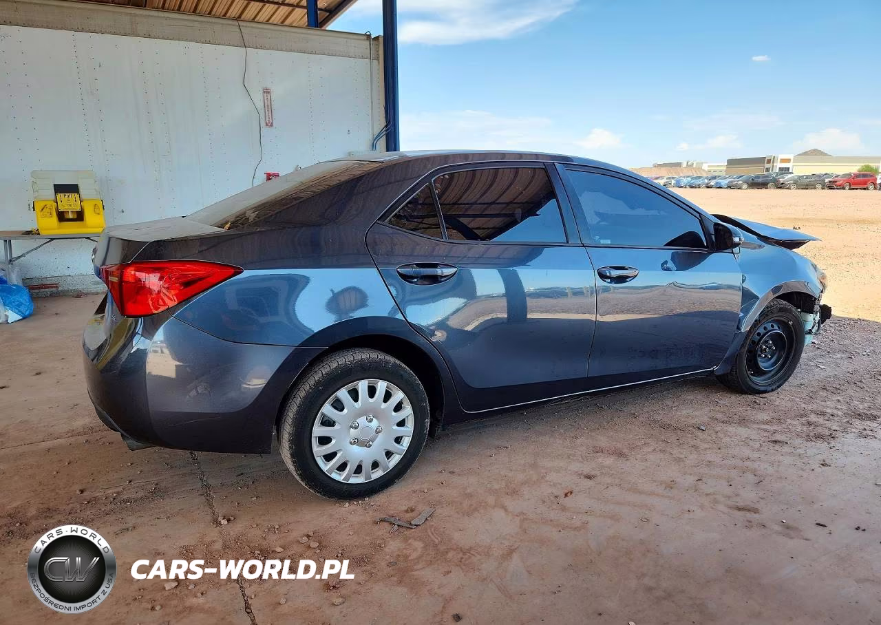 2017 Toyota Corolla Se VIN:2T1BURHE2HC798195 - 3