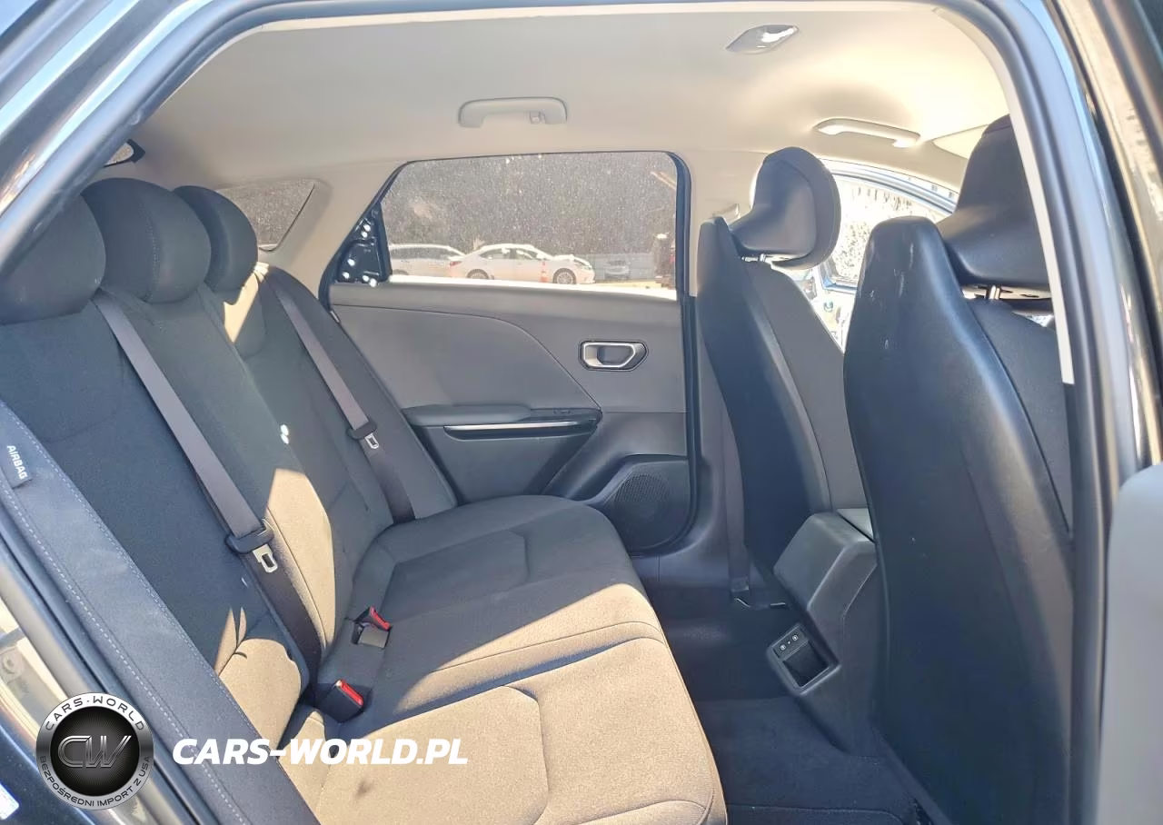 2025 Kia K4 Lx VIN:3KPFT4DE3SE136731 - 10