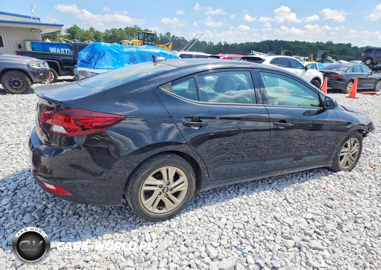 2019 Hyundai Elantra Sel VIN:5NPD84LF5KH425219 - 3
