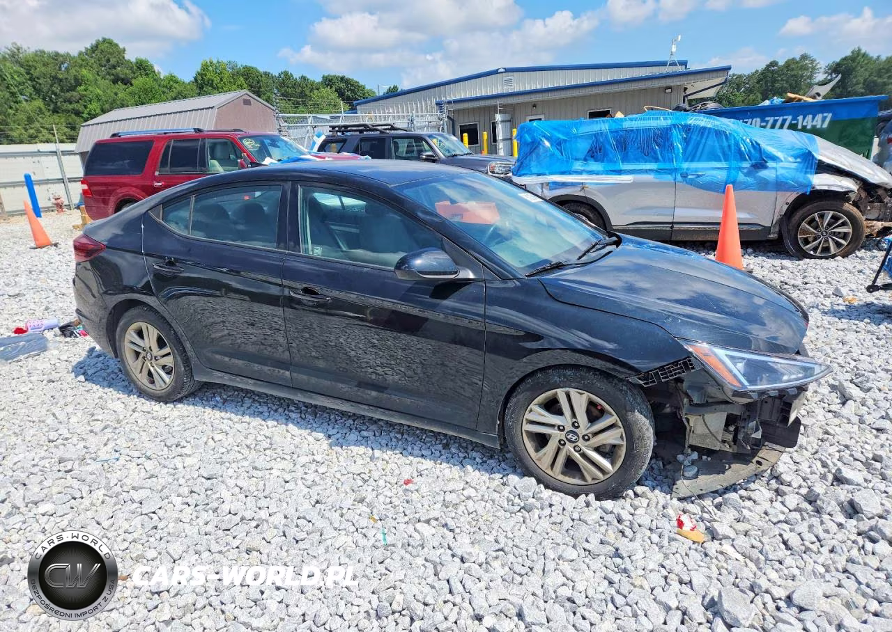 2019 Hyundai Elantra Sel VIN:5NPD84LF5KH425219 - 4