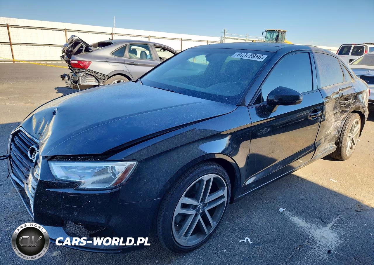 2018 Audi A3 Premium VIN:WAUAUGFF4J1015364 - 1