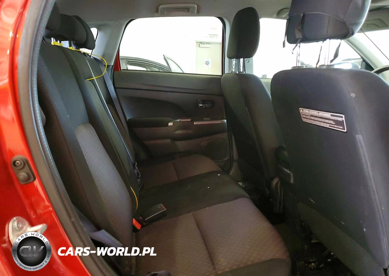 2018 Mitsubishi Outlander Sport Es VIN:JA4AR3AU9JU016960 - 11