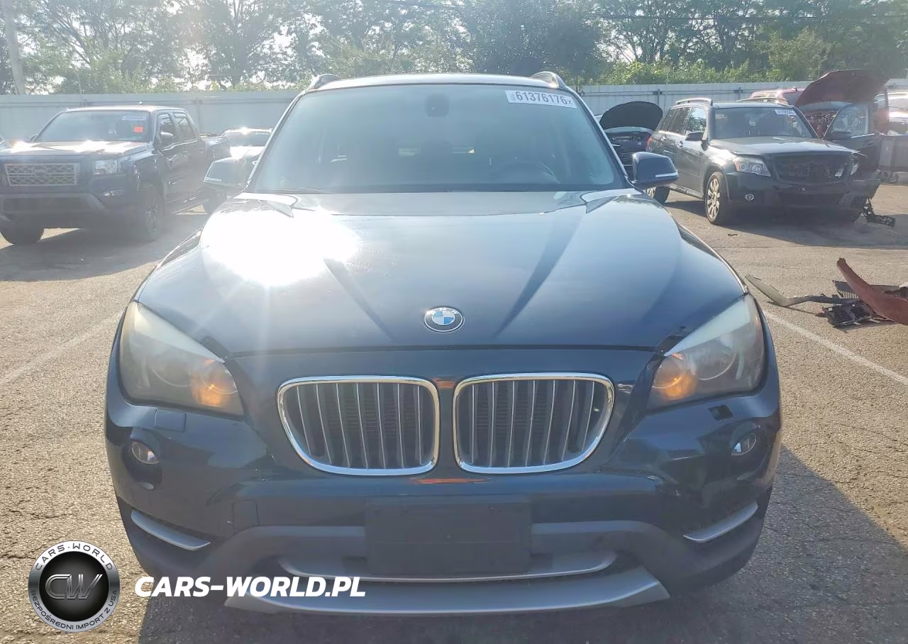 2013 BMW X1 xDrive28I VIN:WBAVL1C50DVR83665 - 5