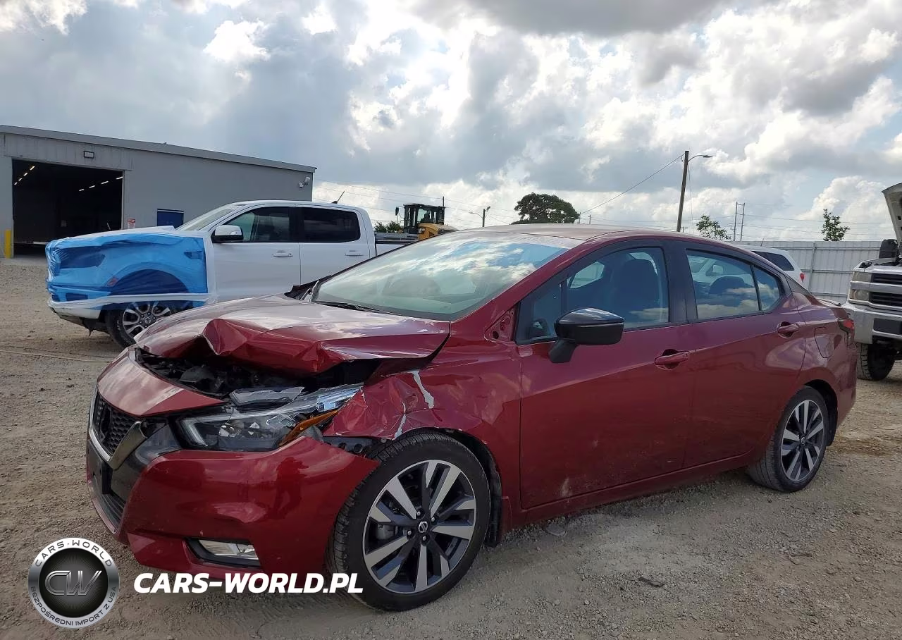 2020 Nissan Versa Sr