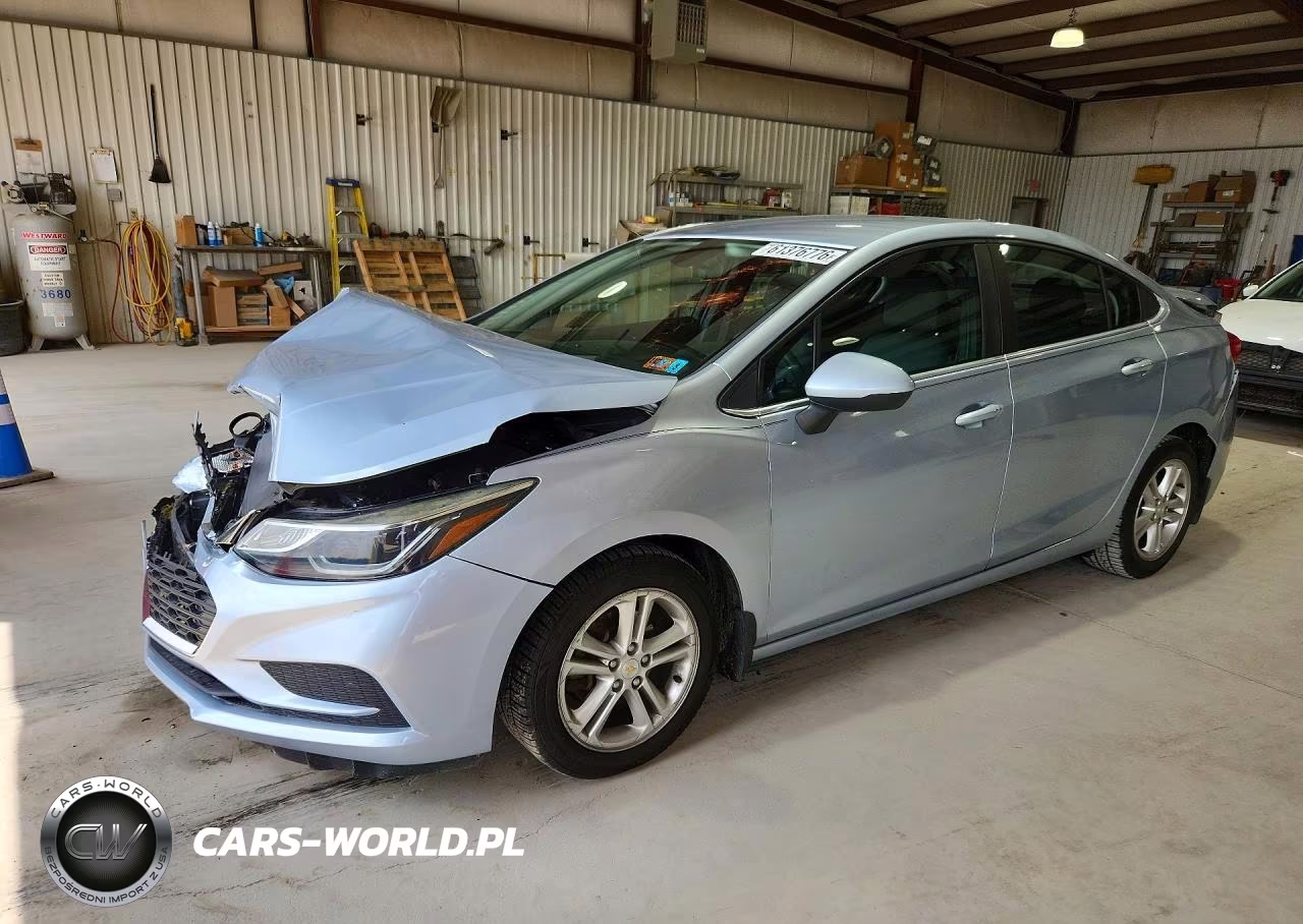 2017 Chevrolet Cruze Lt VIN:1G1BE5SM9H7153222 - 1