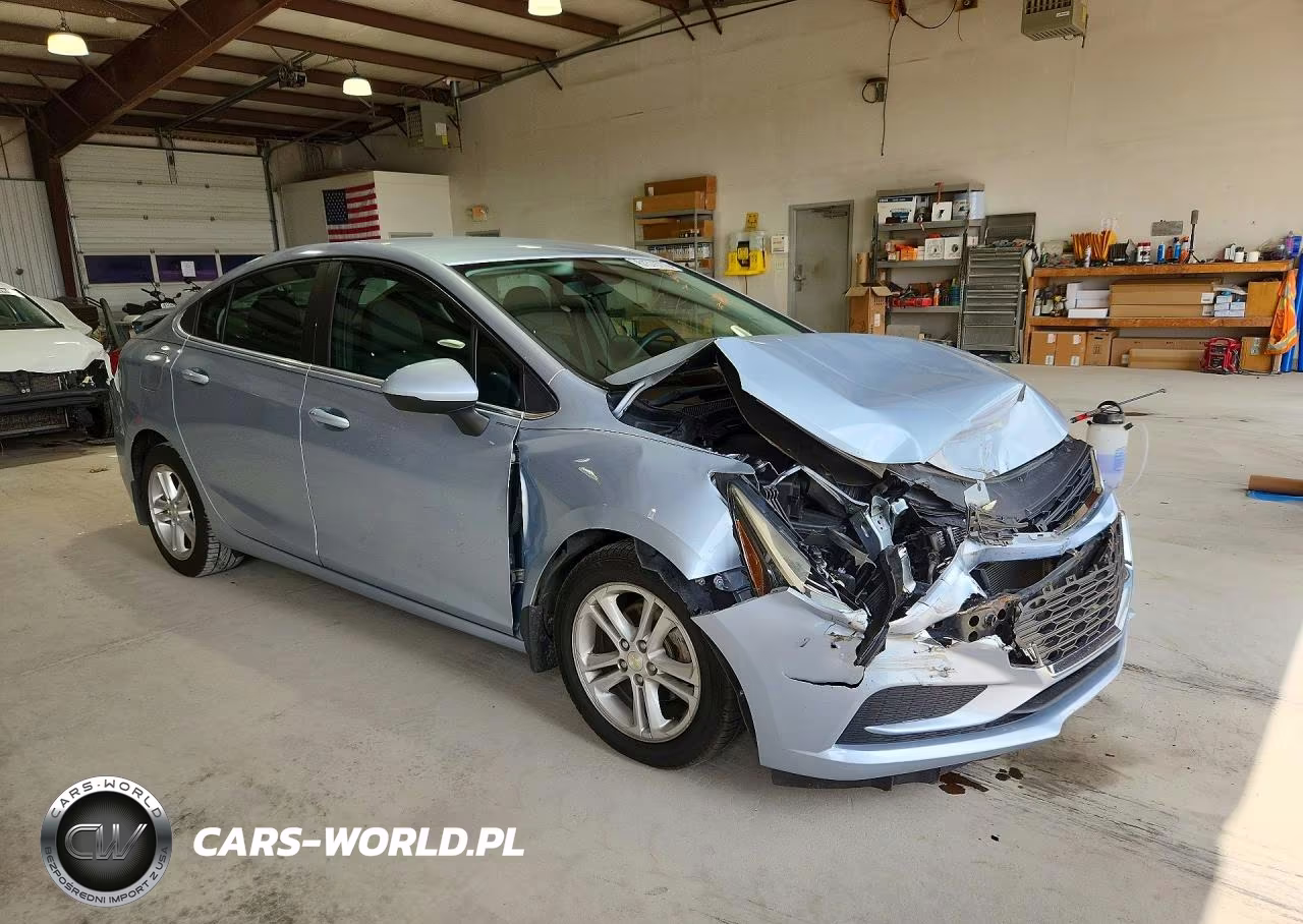 2017 Chevrolet Cruze Lt VIN:1G1BE5SM9H7153222 - 4
