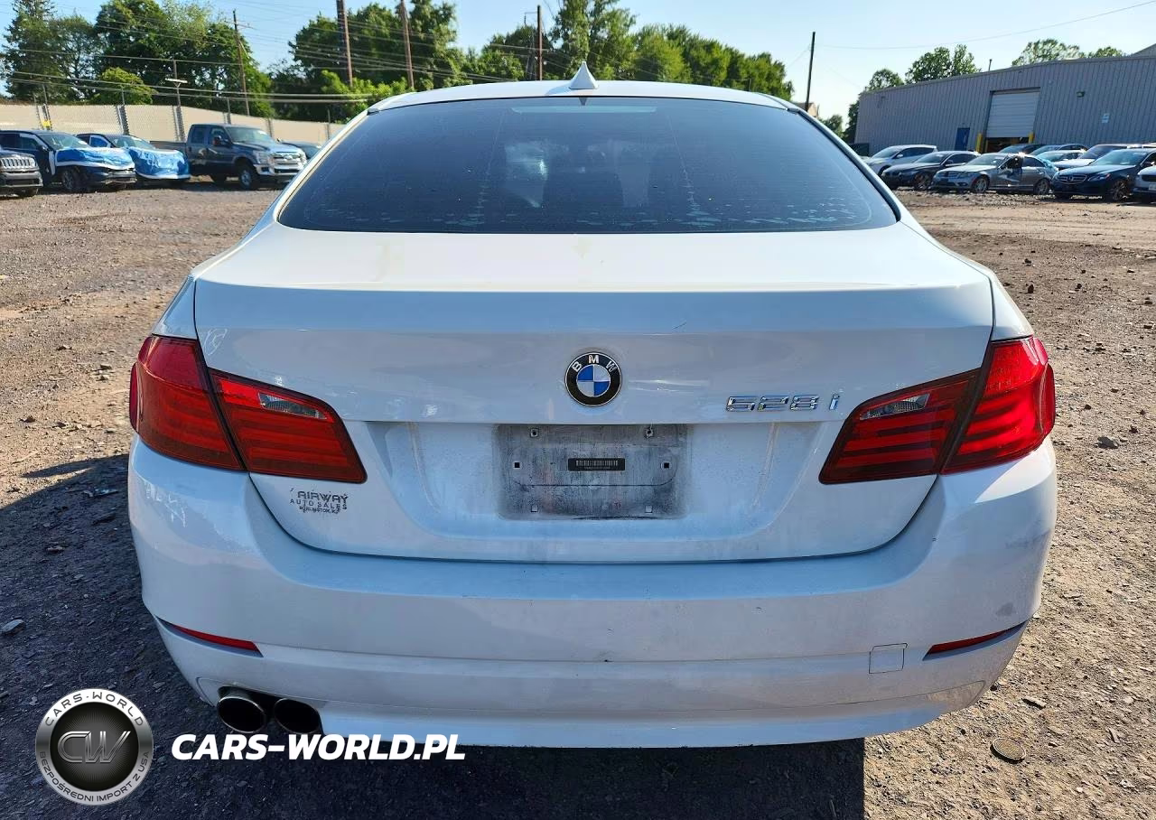 2013 BMW 528 I VIN:WBAXG5C56DDY32985 - 6